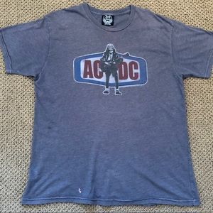AC⚡️DC Men’s Large Tee